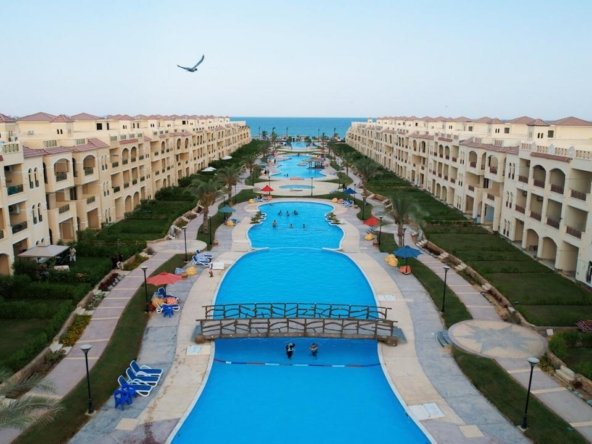 قريه لاسرينا بالم بيتش العين السخنه