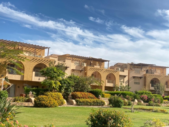 قرية لالونا ازور العين السخنة